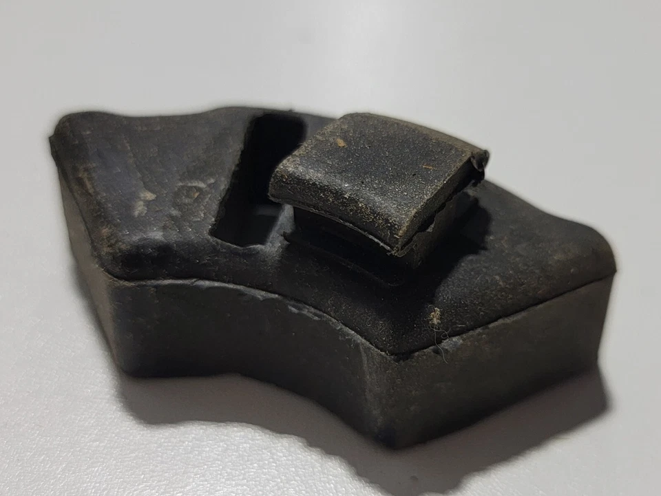 Резиновый амортизатор новый из старых запасов 1962-1968 Yamaha Trail Master YG1 U5 YL2 102-25364-00-00 - Изображение 3 из 4