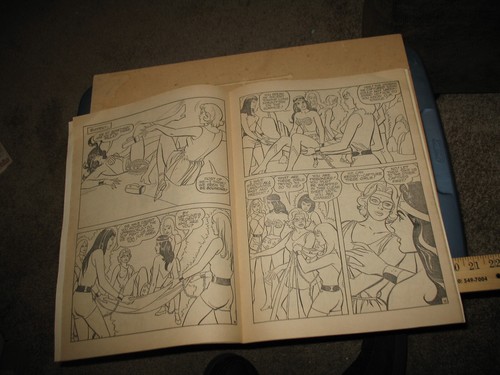 VTG 1975 WHITMAN WONDER WOMAN MANACE OF THE MOLE MEN GIANT COMICS TO COLOR - Picture 8 of 13