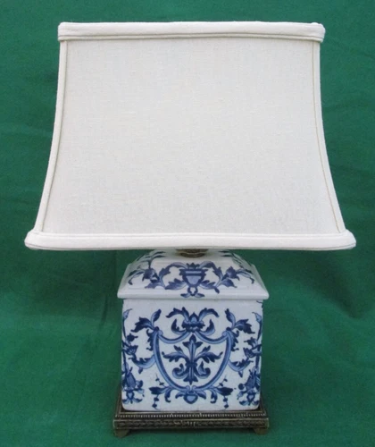 💡  Ralph Lauren Style Victorian Delft Table Lamp✨ Blue & White, Includes Shade