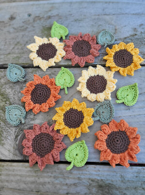  Handarbeit gehäkelt 8 Sonnenblumen und Blätter Basteln Verzierung Applikation Aufnäher 
