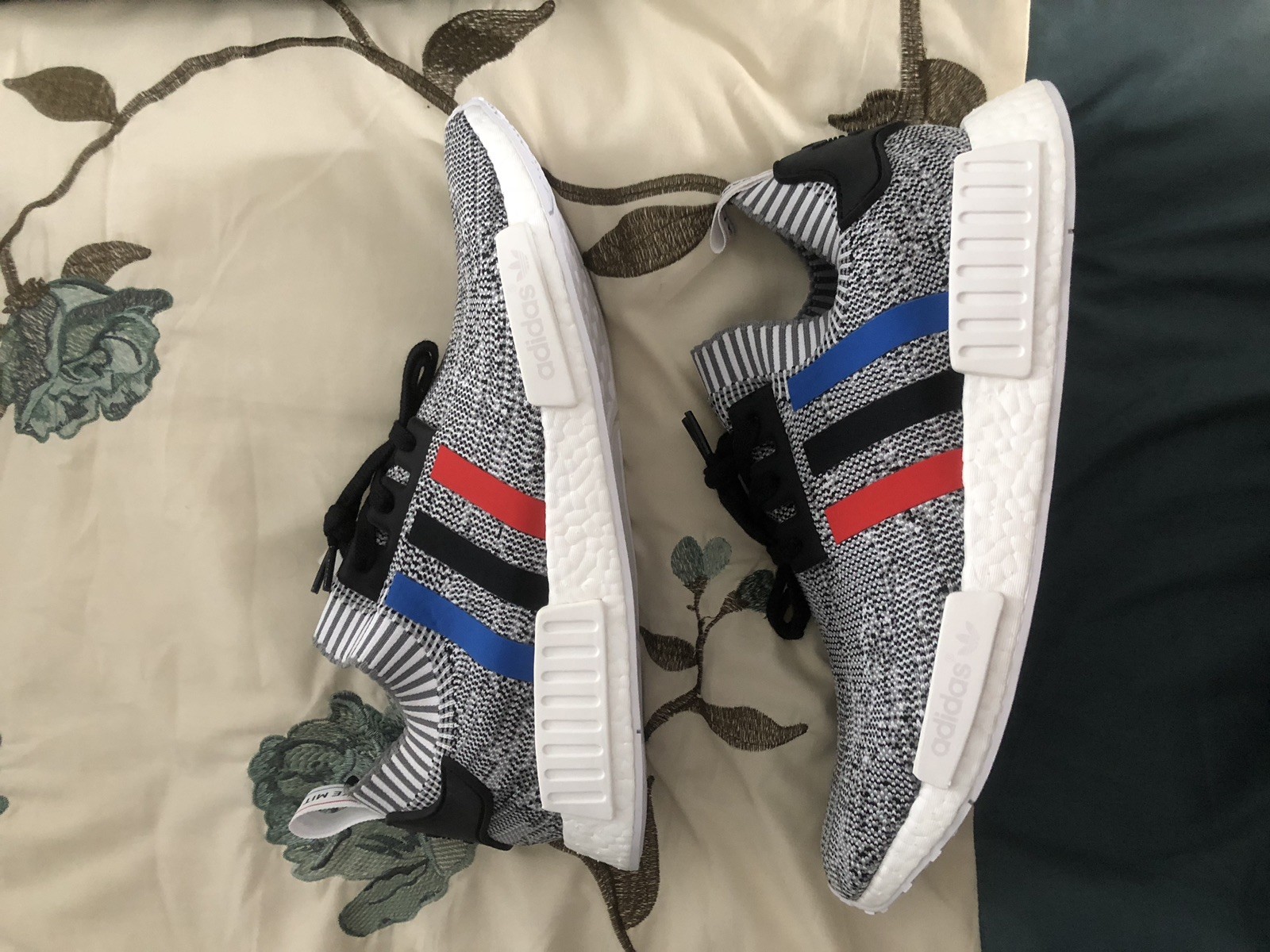 ADIDAS NMD R1 PK PRIMEKNIT TRI COLOR WHITE BLACK RED BLUE OREO BB2888 BOOST 12.5 image 3