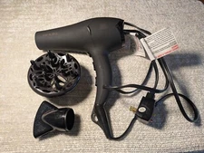 Andis Pro Dry Dryer 1875W Color Black Includes 2 Styling Attatchments