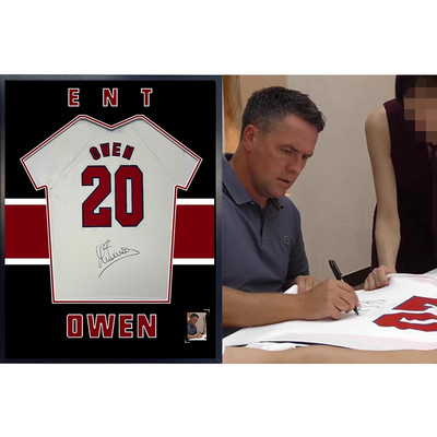 Michael James Owen  SIGNED Football jerseys  EXACT PROOF YISHUN COA