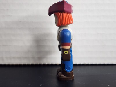 Jazwares Roblox Series 2 Ezebel: The Pirate Queen No Code 2.5