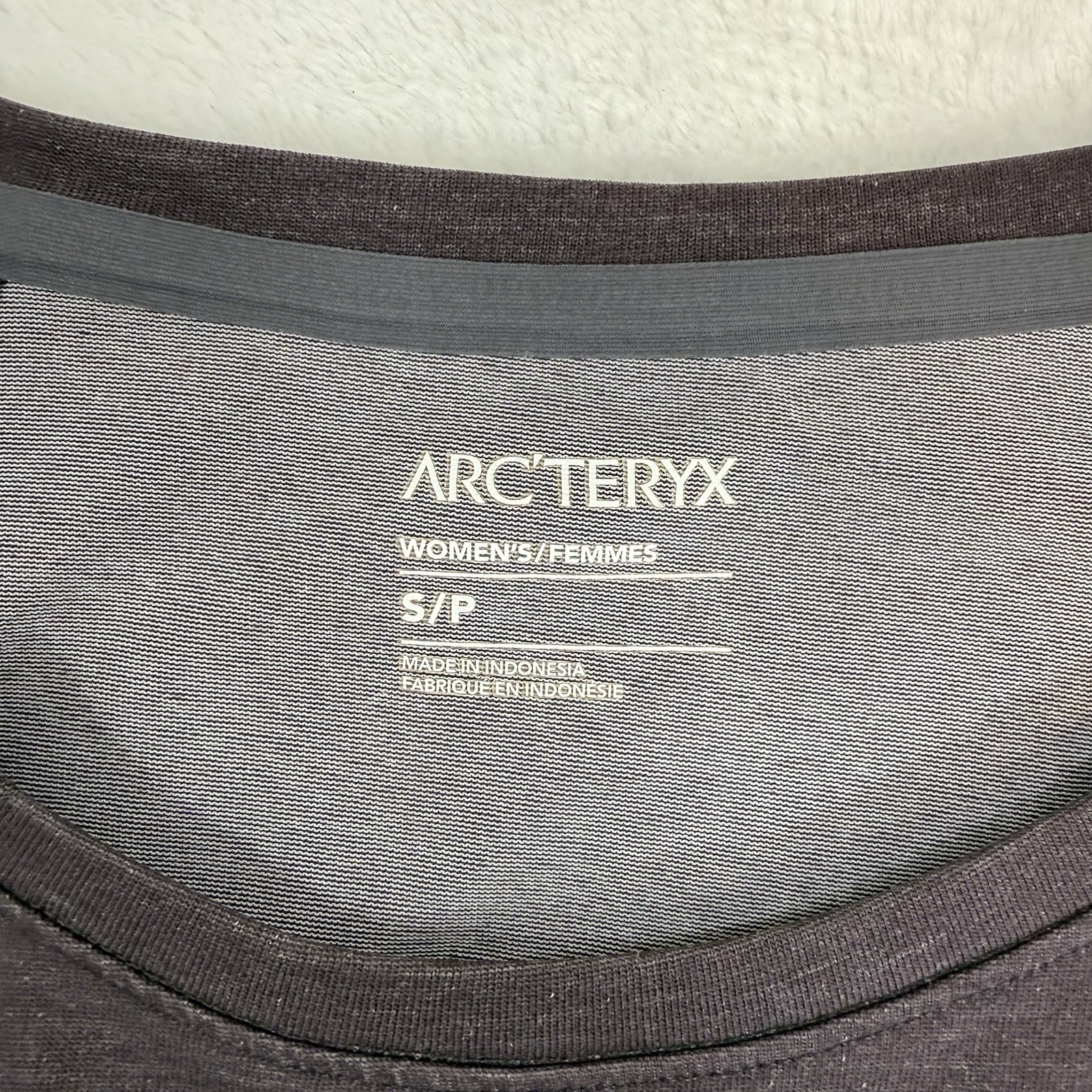 ARC'TERYX Abito donna Arc’teryx Ardena piccolo viola prugna cappuccio manica elastico in vita