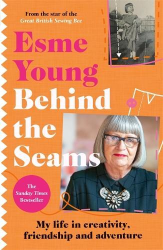 Esme Young Behind the Seams (Tascabile)