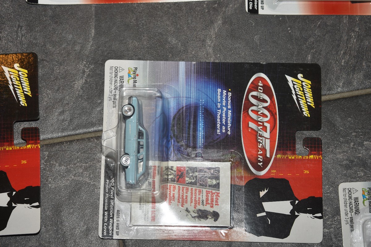 Johnny Lightning James Bond 007 40th anniversary cars take your