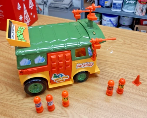 TMNT 1989 Party Wagon Classic Attack Van, Broken Door Hinge