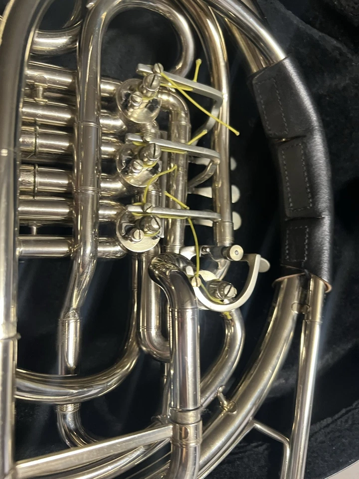 CONN 8D DOBLE CUERNO FRANCÉS PLATA Foto 4 de 4