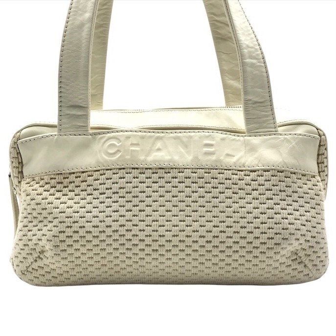 CHANEL Ivory Lambskin Leather Cotton Knit Shoulder Bag for Women