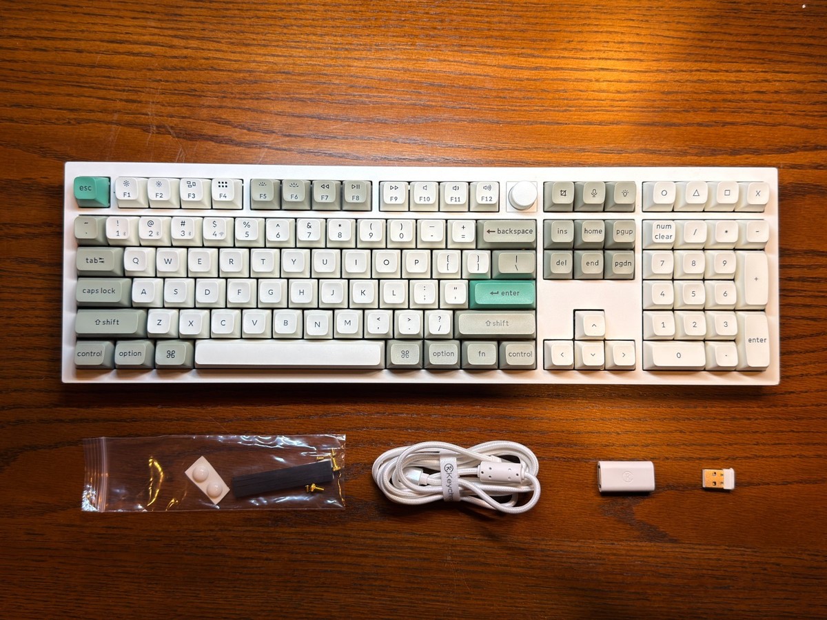 Keychron Q6 Max Keyboard Red switch hot-swappable, QMK firmware