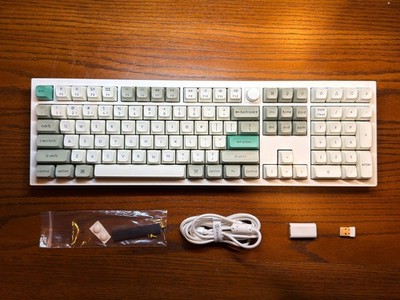 Keychron Q6 Max Keyboard Red switch hot-swappable, QMK firmware and accessories