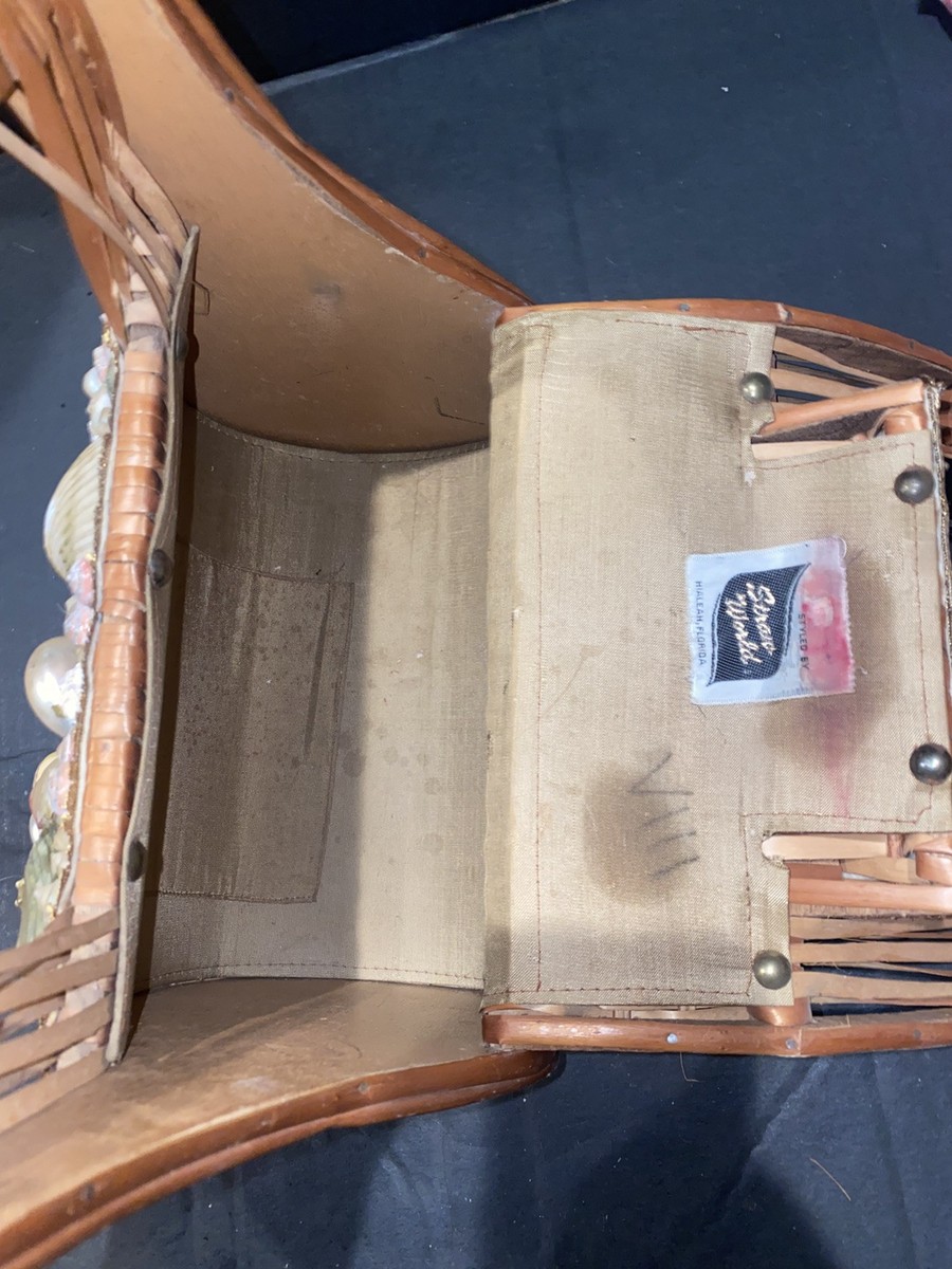 バッグ Vintage Straw World*Hialeah.Florida WICKER SEASHELL HANDBAG Styled by Straw World Hialeah