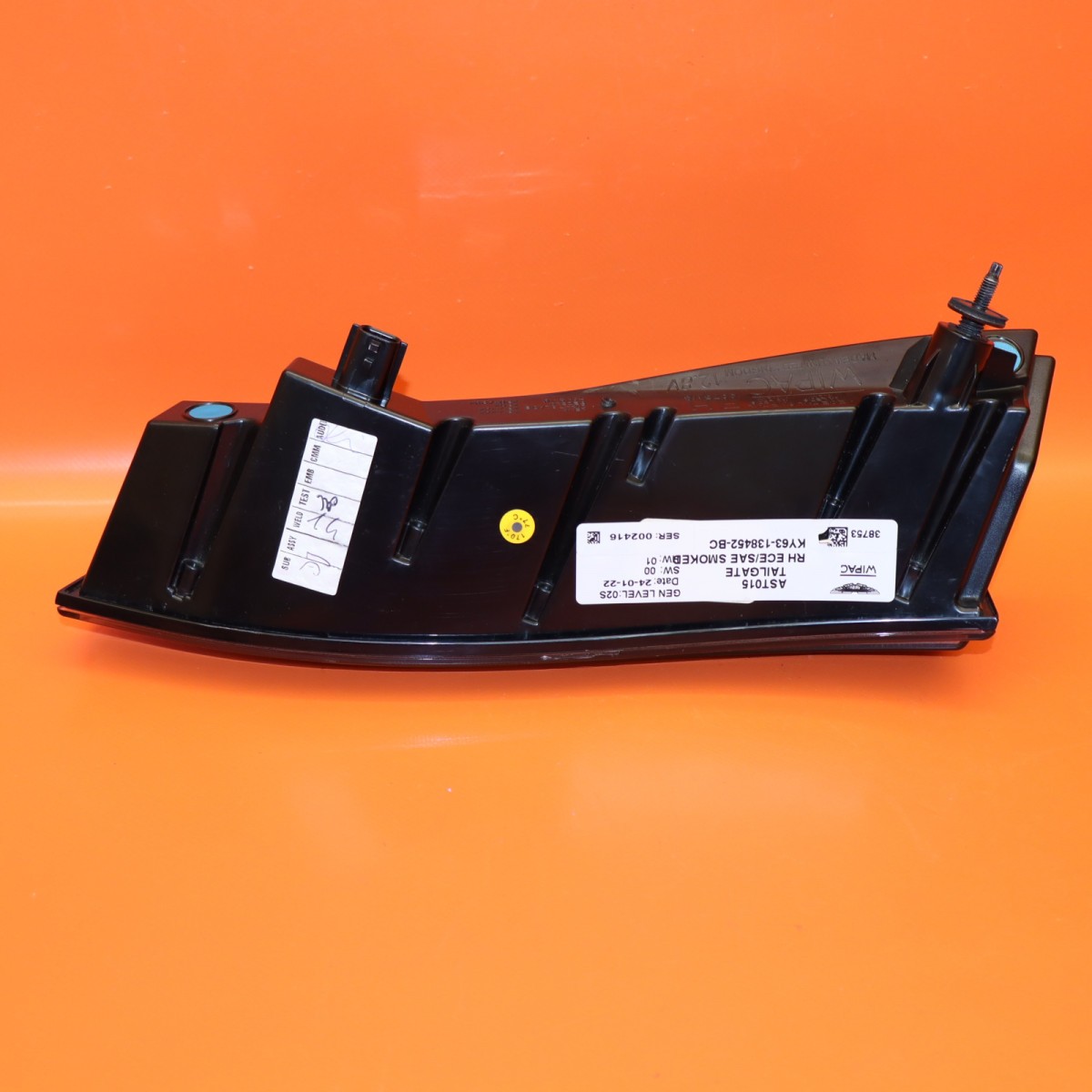 ASTON MARTIN VANTAGE TAILGATE TAIL LIGHT SMOKED RIGHT 2021-2023 KY63-138452-BC