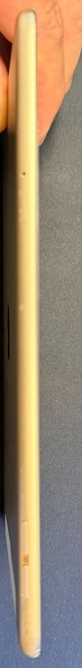 Apple iPad mini (4th generation) · 32GB · Cellular, photo 4 sur 5