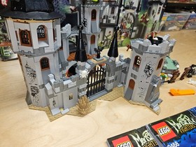 LEGO Monster Fighters: Vampyre Castle 9468 &ndash; Complete with Box and Manuals