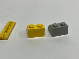 LEGO Star Wars 7141 Naboo Fighter Printed Parts Yellow Tile Cockpit Display