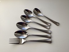 Oneida Bordeaux Stainless mixed lot Spoons & Dinner fork Oneida Bordeaux Stainless mixed lot Spoons & Dinner fork - Image 1