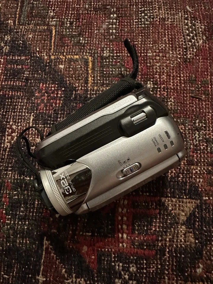 JVC Everio GZ-MG20U 20GB Camcorder Video Camera 20GB HDD No charger/Battery - Image 4 of 4