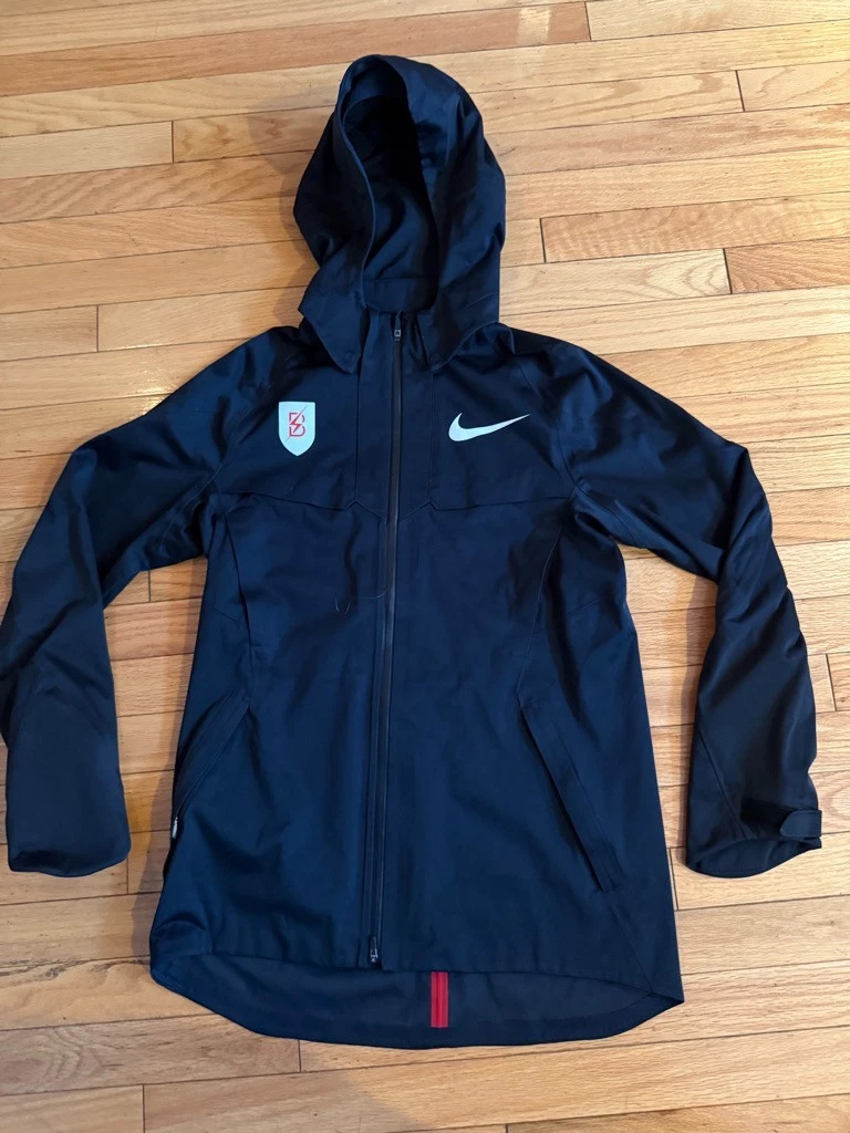 Nike Women's Storm-Fit Bowerman Track Club Jacket FN0101-010 Size Small