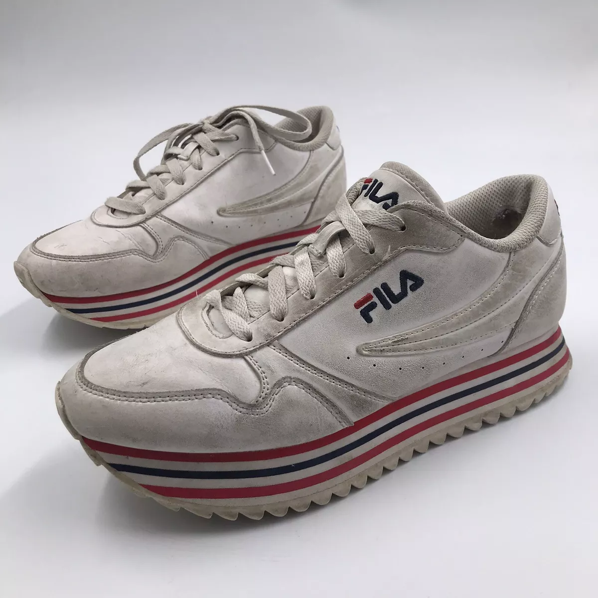 Fila women's store classic shoes