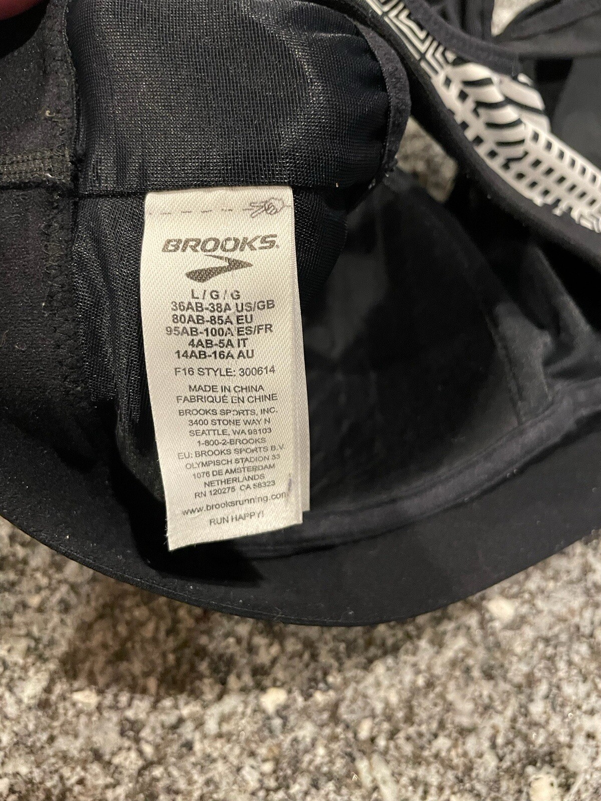 Brooks Juno Sports Bra Size 38A, Black White Striped Design High Impact (A5) thumbnail 3