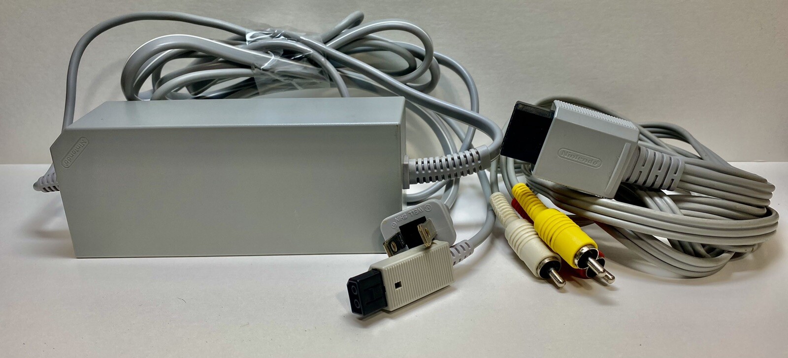 Genuine OEM Nintendo Wii Power Cord AC Adapter and AV Cables RVL002