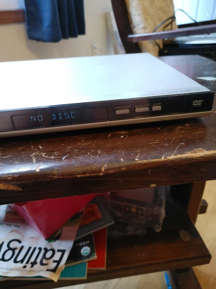 REPRODUCTOR DE DVD delgado Philips DVP5140/37 con audio digital Dolby sin control remoto probado Foto 4 de 4