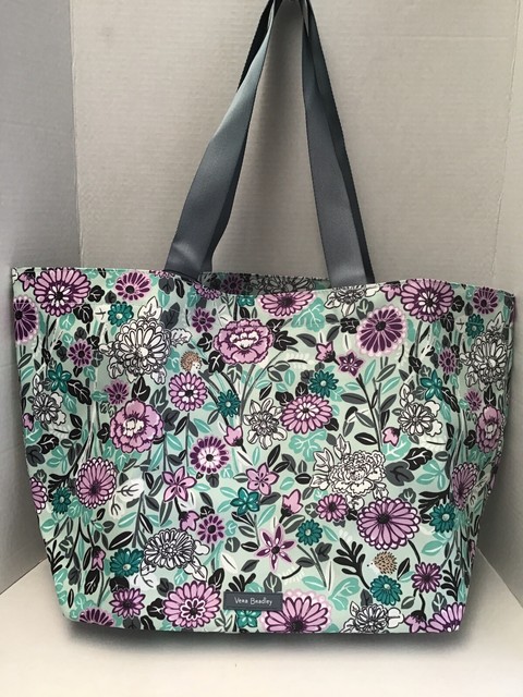 vera bradley family beach tote