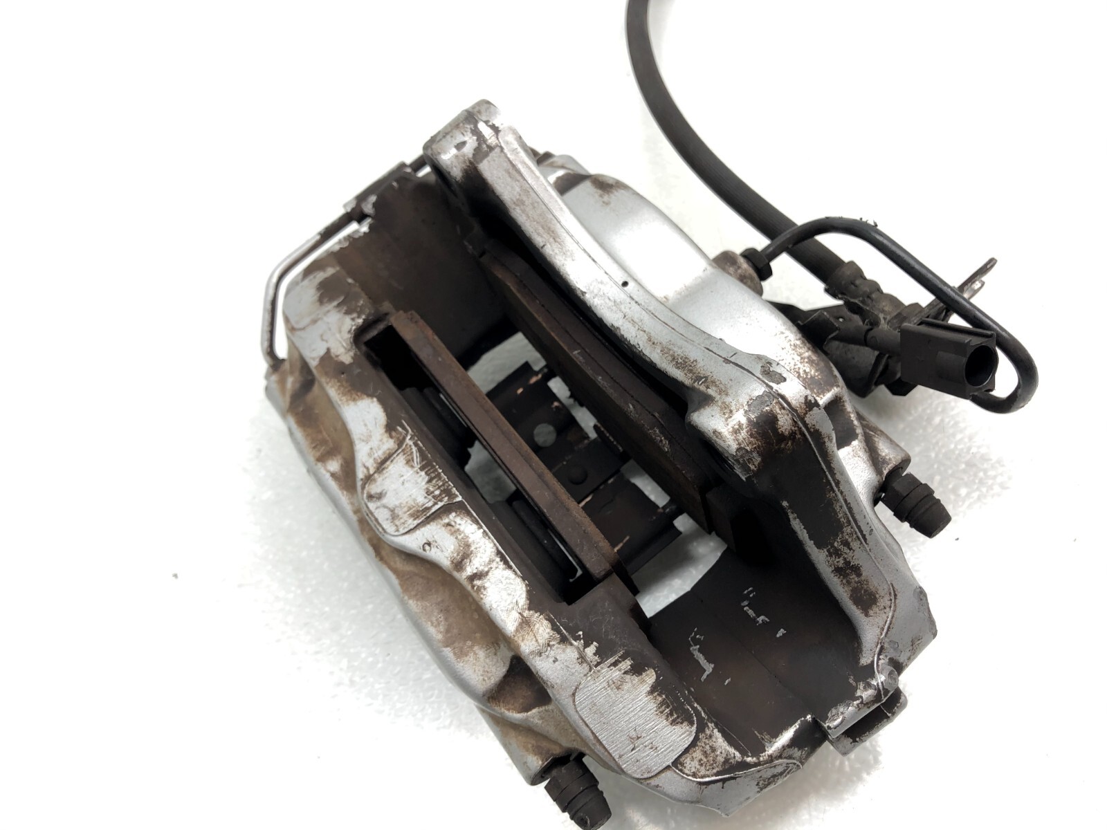 2014-2020 MASERATI GHIBLI S LEFT DRIVER REAR BRAKE CALIPER BREMBO W/ PADS OEM.