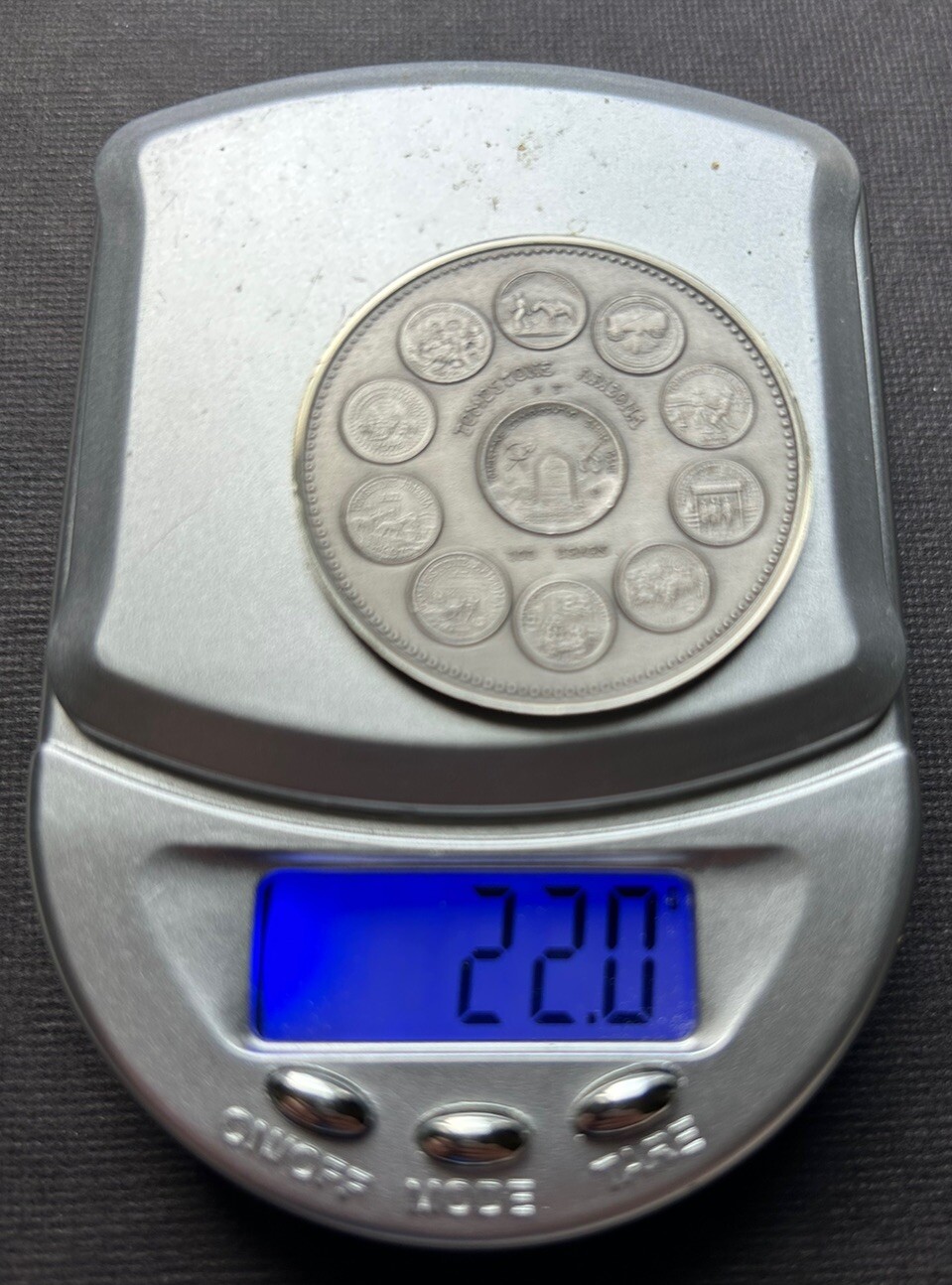 Picture 4 of 8