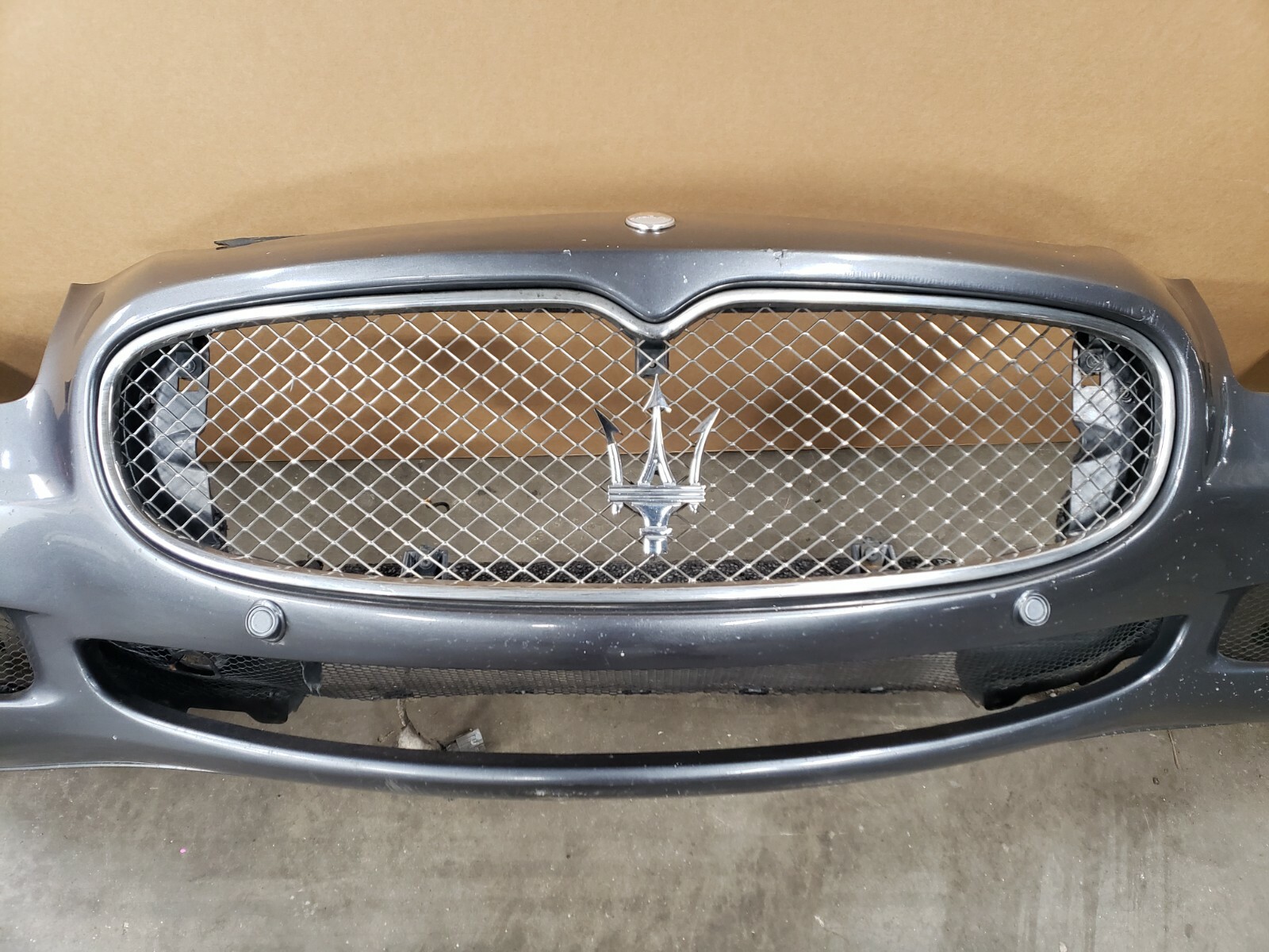 03-08 MASERATI QUATTROPORTE M139 FRONT BUMPER COVER W/ PDC SENSORS LOT529 OEM