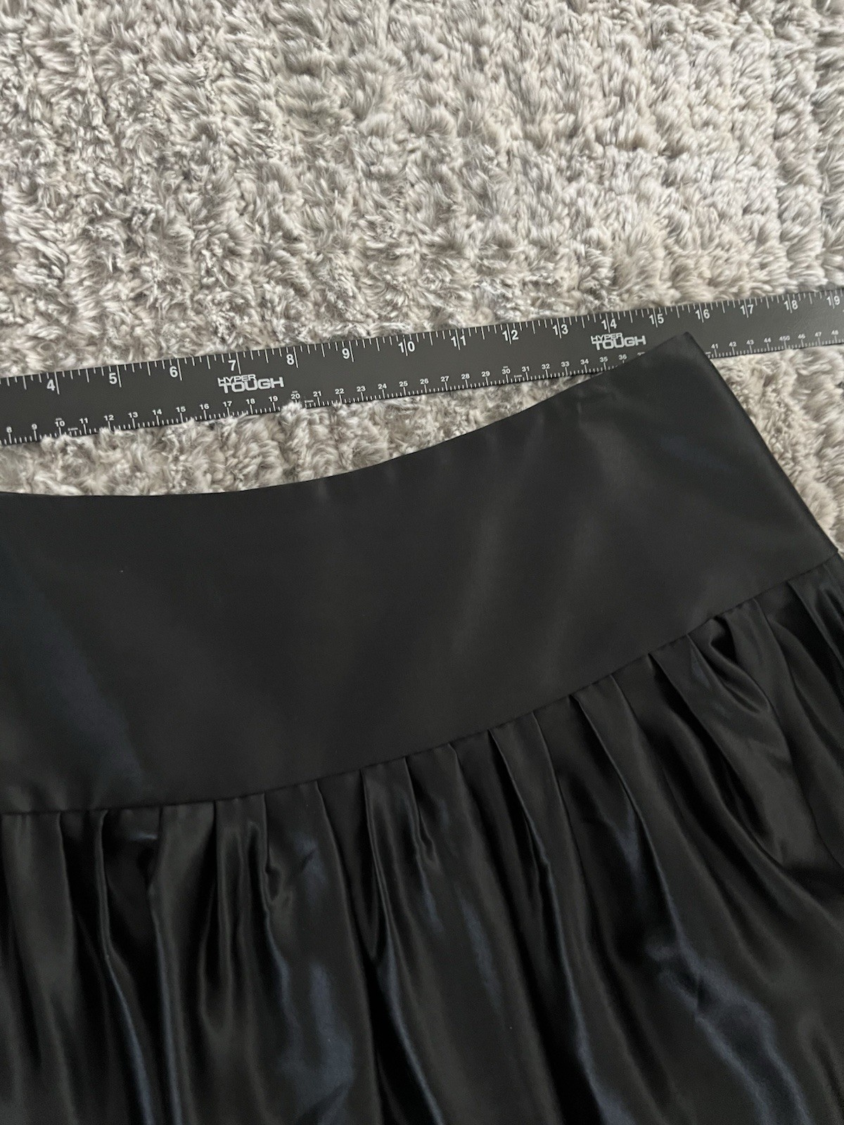 Express Size 8 Silk Solid Black Pleated Skirt Chi… - image 2