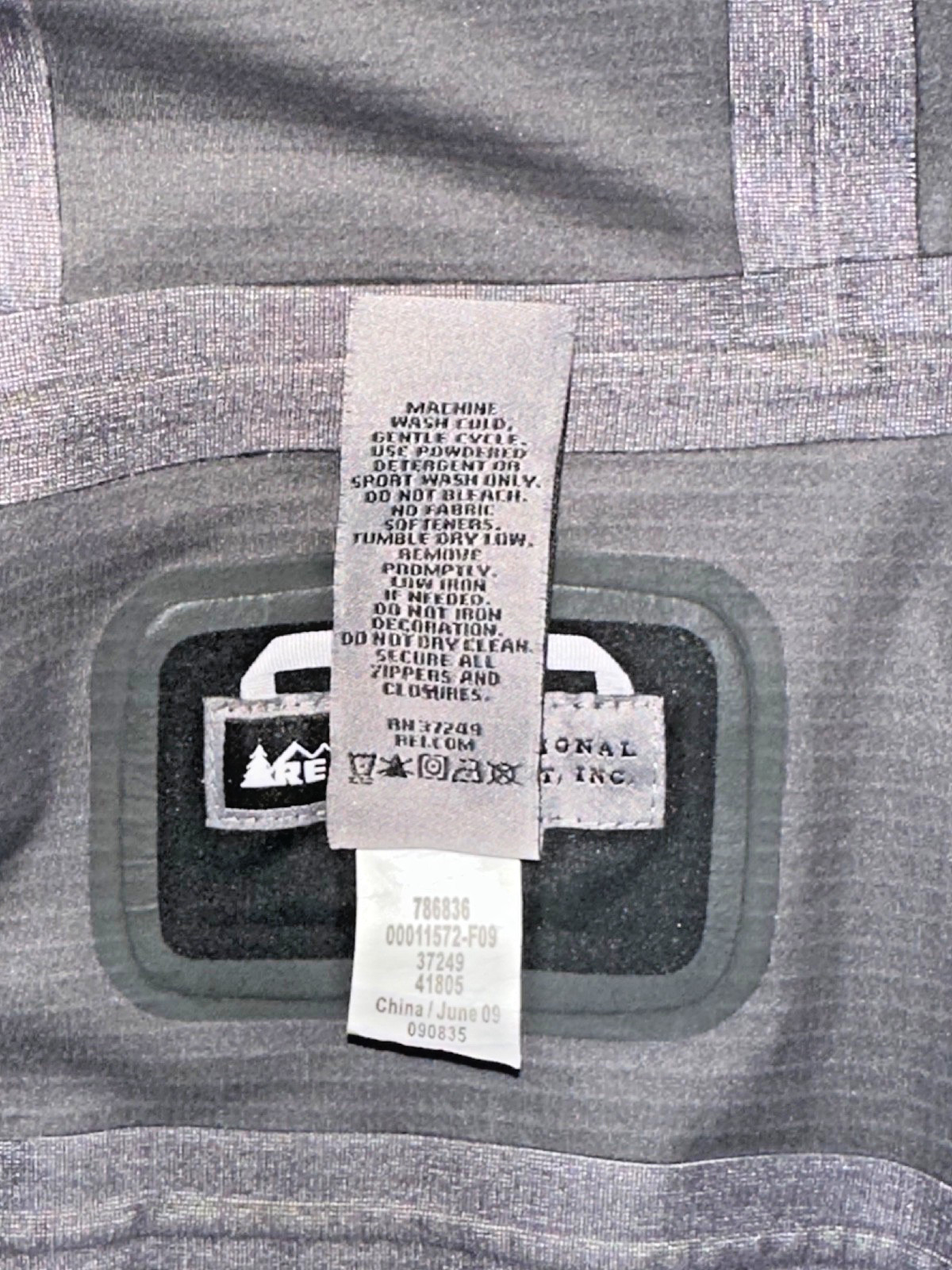 REI Elements E1 Men's Black Rain Jacket Hooded Wa… - image 15