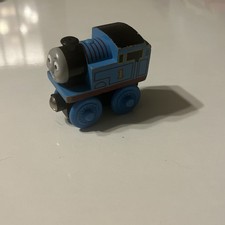 THOMAS THE TANK ENGINE  Wooden Railway 2-Wheeled  Learning Curve Brand