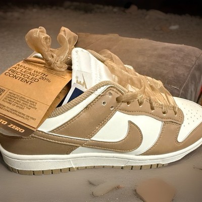 Size 9.5 - Nike Dunk Low Team Gold