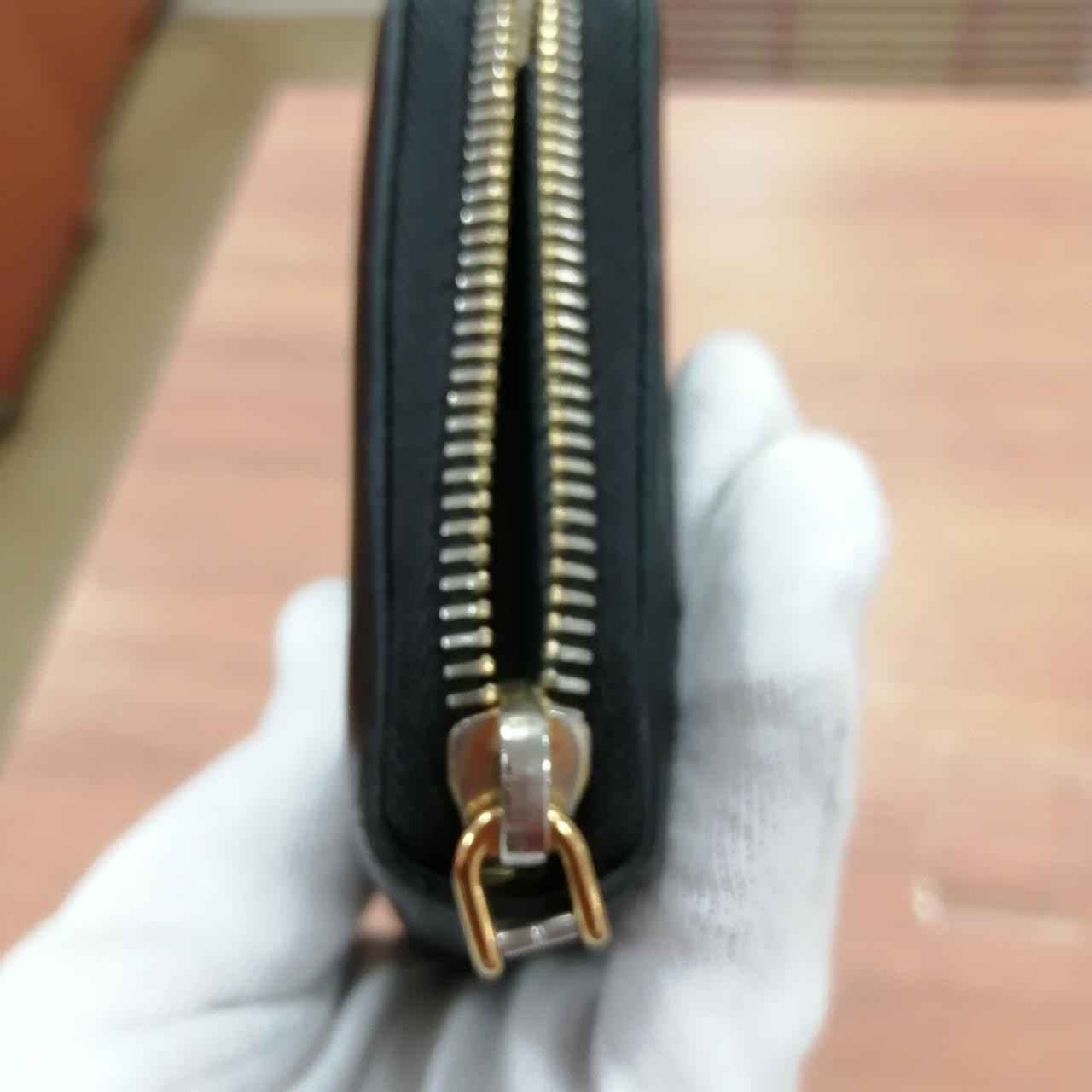 Round Zip Wallet Model Number BLK Condition PRADA - image 4