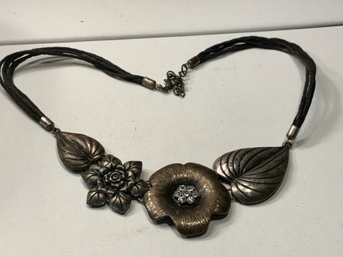 Fashion Necklace Silver Brass Crystal Rhinestone Flower Leaf Cord Choker Lot 66B - Picture 3 of 3