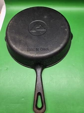 OZARK TRAIL CAST IRON FRY PAN - SKILLET 8"  DBLE SPOUTS 1.5" DEEP CAMPING