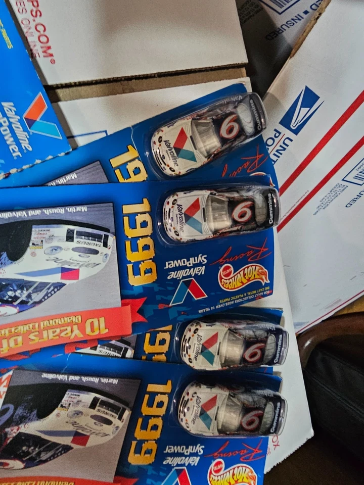 17 Nascar Hotwheels / Promociones Valvoline Foto 4 de 4