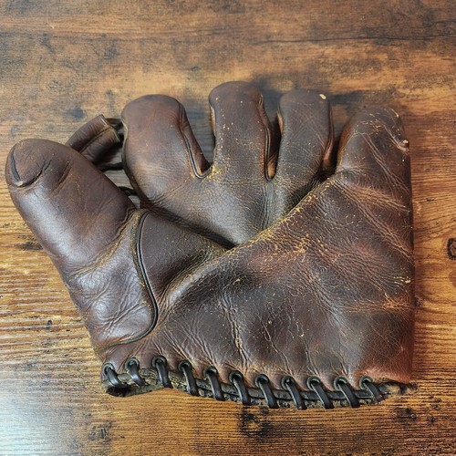 Vintage Johnny Vander Meer Baseball Glove - Picture 2 of 3