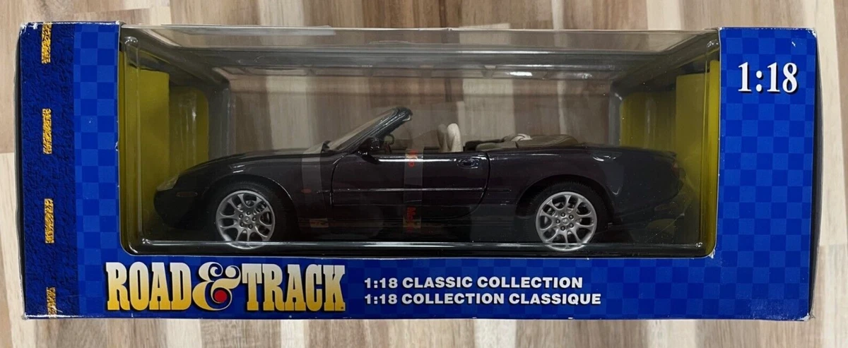1998 JAGUAR XKR - 1:18 Scale - ROAD & TRACK Classic