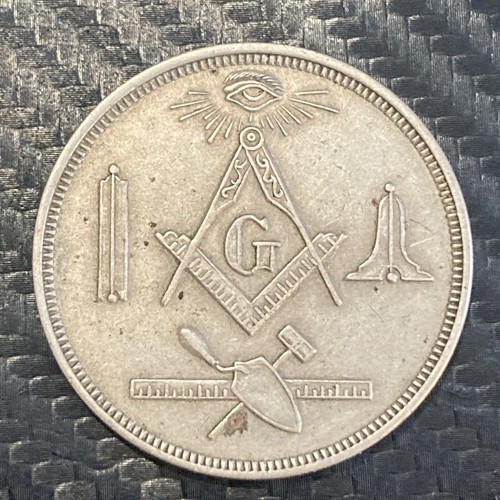 VINTAGE MASON POCKET COIN TOKEN MEMBER OF A LODGE-"MADE A MASON" -STILL BLANK