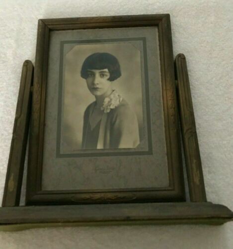VTG Young Girl With Corsage 5x7 Matte Studio Photo in Swivel Decorative Frame - Picture 7 of 12