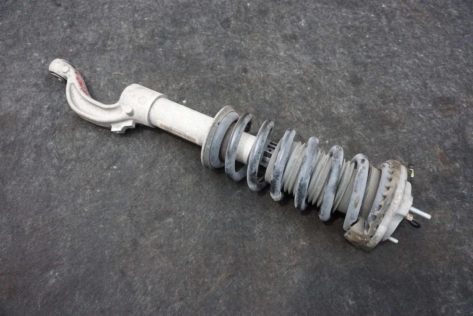 Front Suspension Left Shock Absorber 670030332 Maserati Quattroporte S 2014-17+