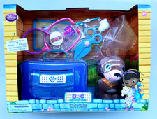 Disney Junior Doc McStuffins VET Doctor Bag Set Playset Toy Hospital Dog Plush