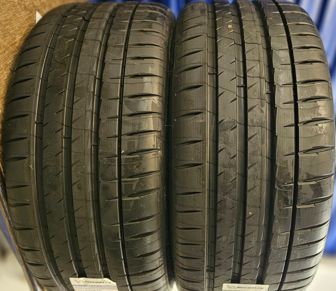 タイヤ・ホイール MICHELIN PILOT SPORT 4S 265/30ZR19 Michelin Pilot Sport 4S Performance 265/30ZR19 (93Y) XL