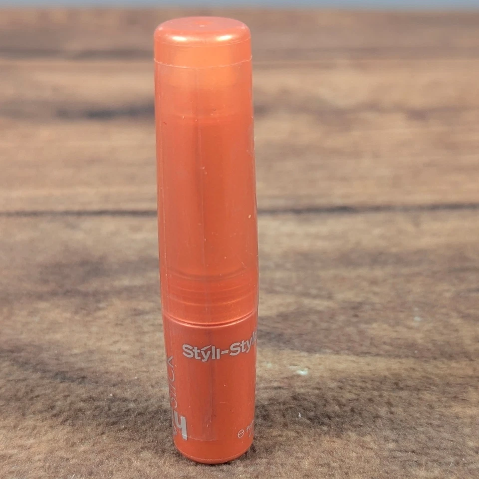 Bálsamo hidratante Styli-Style Twist Up Lipcolor Active Lipcolor Milán Foto 2 de 4