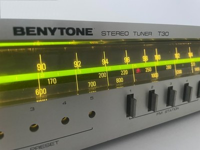 Rarität: BENYTONE T30 Stereo Tuner mit trimmer memory