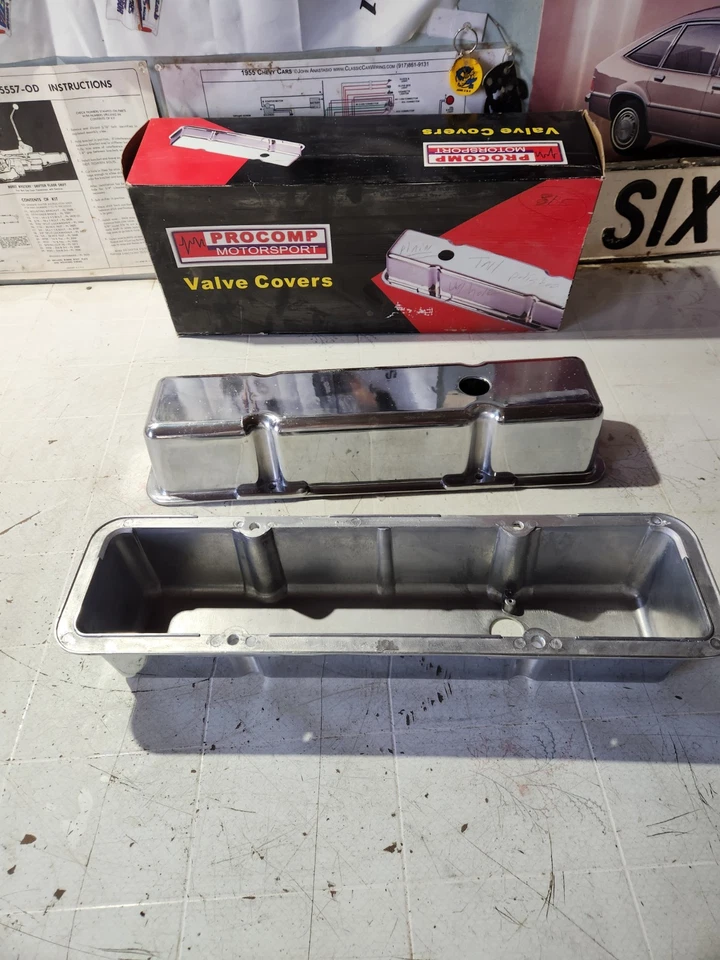 Chevrolet SBC Polished Aluminum Tall Valve Covers with Breather Hole 350 - Image 2 of 2